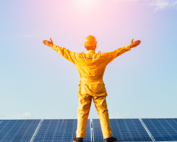 Usinas solares e eólicas iniciam operação de 63,8 MW